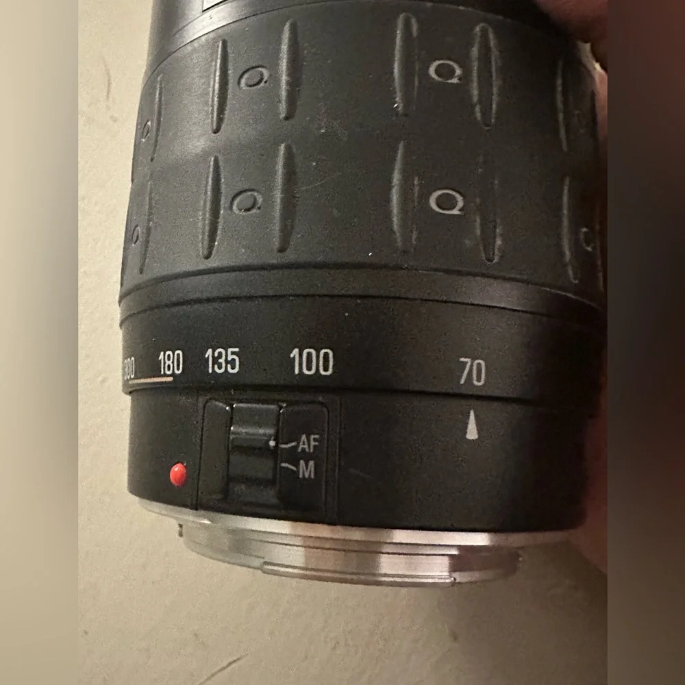 Quantaray AF 70-300MM 1:4-5.6 LD Zoom/Macro Lens Minolta A mount